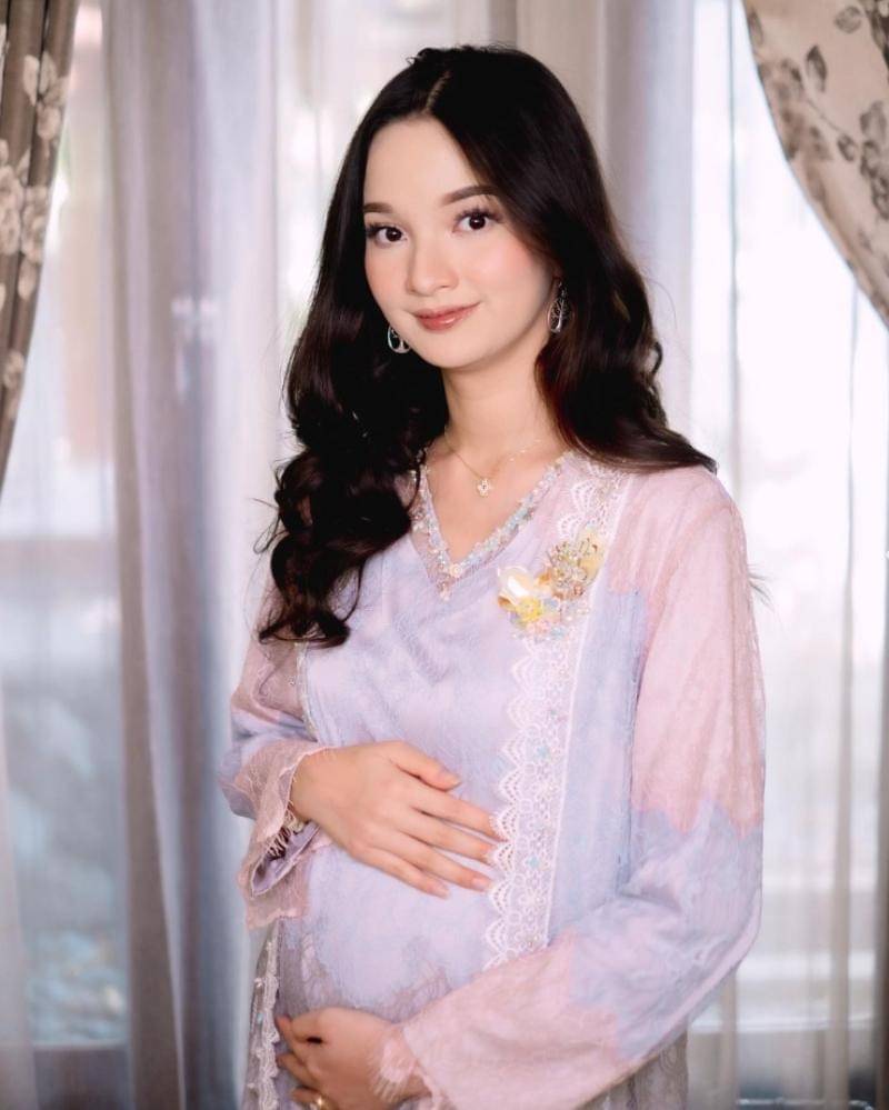 Instagram.com/sabrinaanggraini